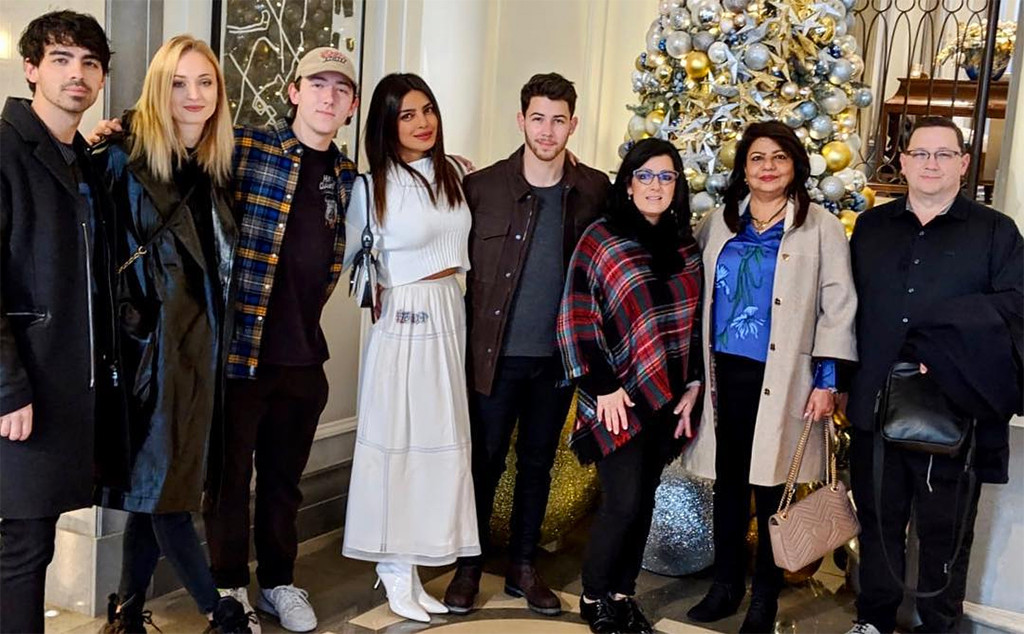 Joe Jonas, Sophie Turner, Frankie Jonas, Priyanka Chopra, Nick Jonas, Denise Jonas, Madhu Chopra, Kevin Jonas Sr., Christmas 2018 Joe Jonas, Sophie Turner, Frankie Jonas, Priyanka Chopra, Nick Jonas, Denise Jonas, Madhu Chopra, Kevin Jonas Sr., Christmas 2018